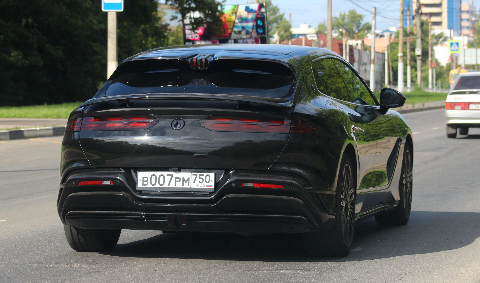 в 007 рм 750, Denza (Tengshi) Z9 