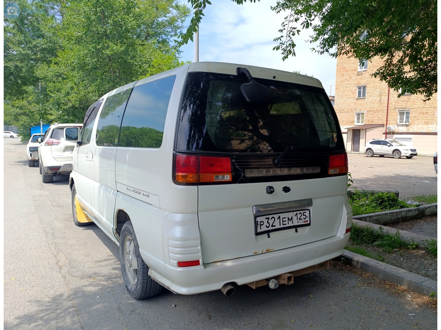 р 321 ем 125, Nissan Elgrand 1st gen Caravan Elgrand / Homy Elgrand (E50), 1997–2002