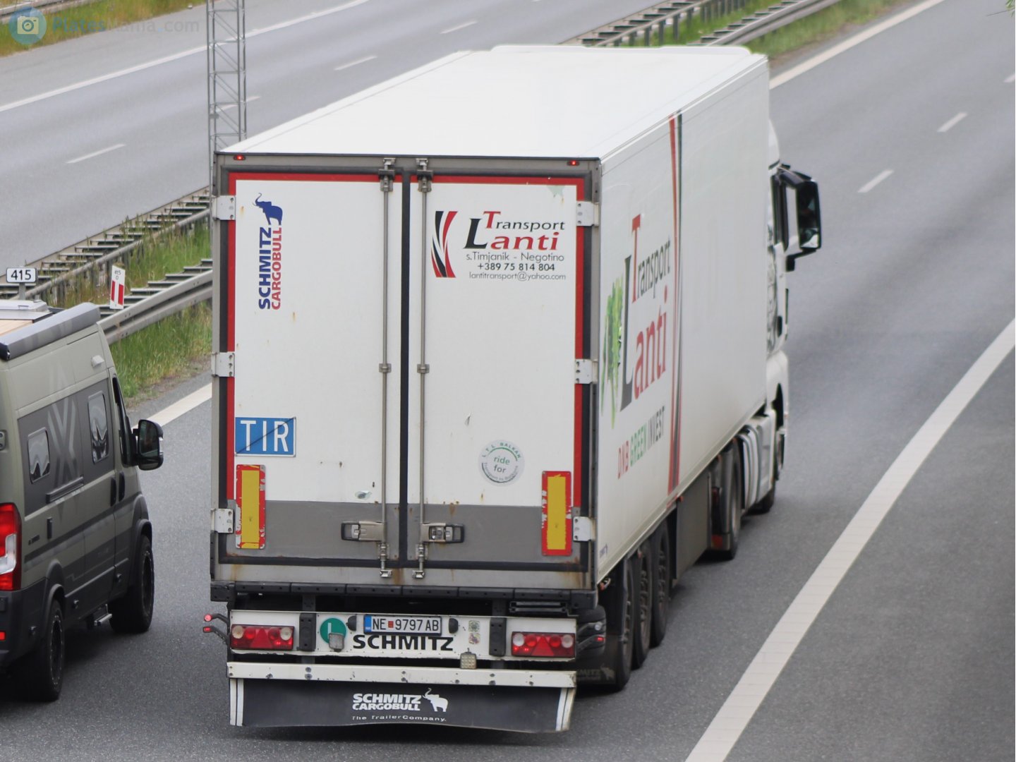 NE 9797 AB, Schmitz SKO 