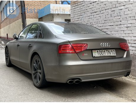 1001TN10, Audi S8