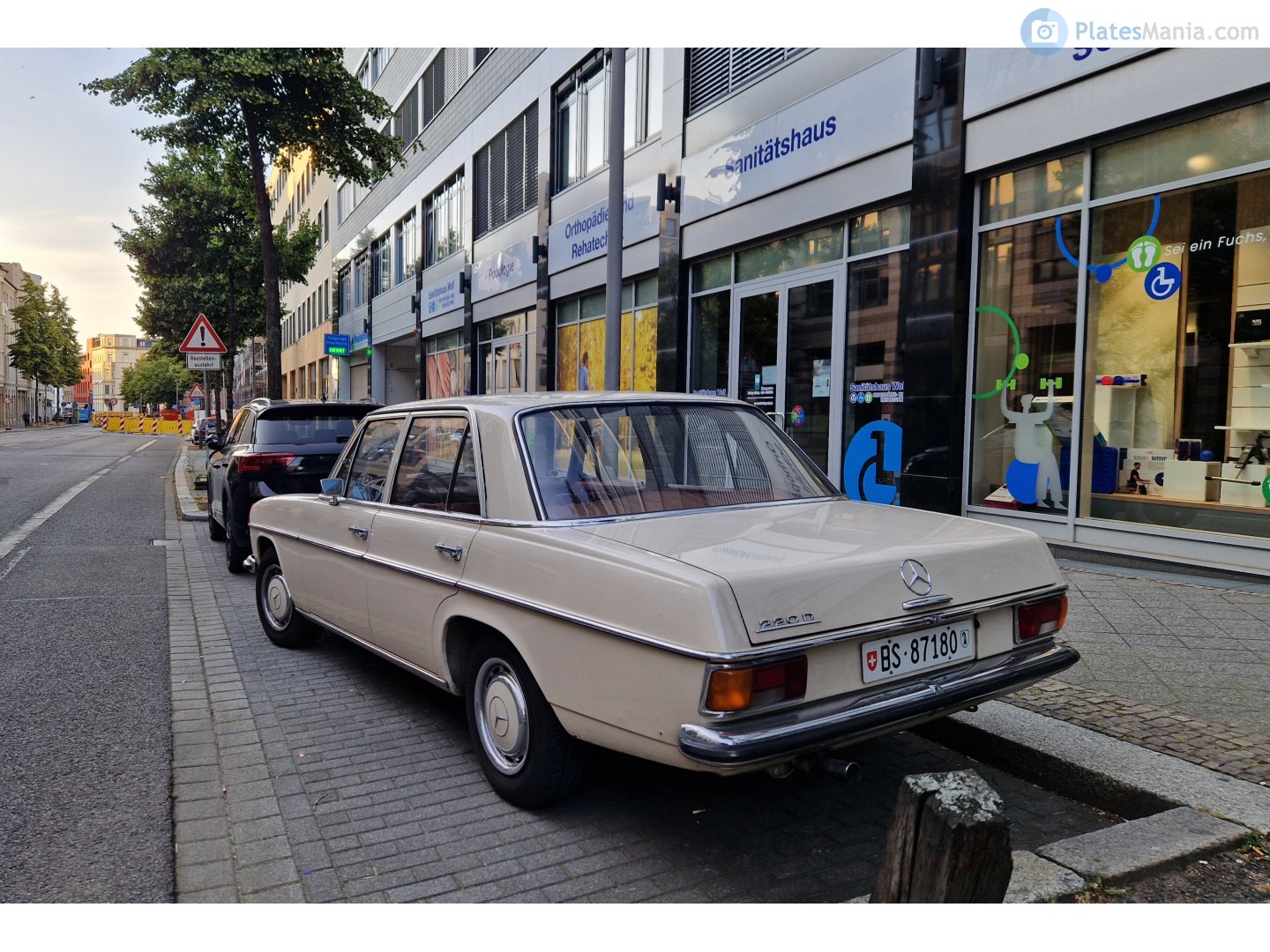 BS 87180, Mercedes-Benz E-Klasse 200–280 Sedan (W114/W115), 1967­–1976
