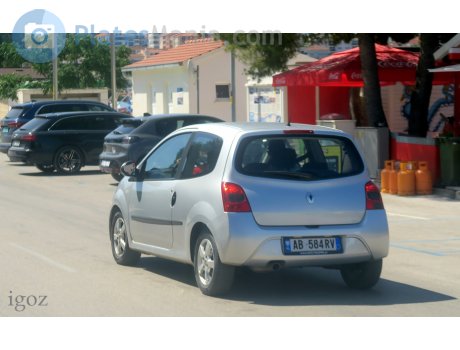 AB 584 RV, Renault Twingo