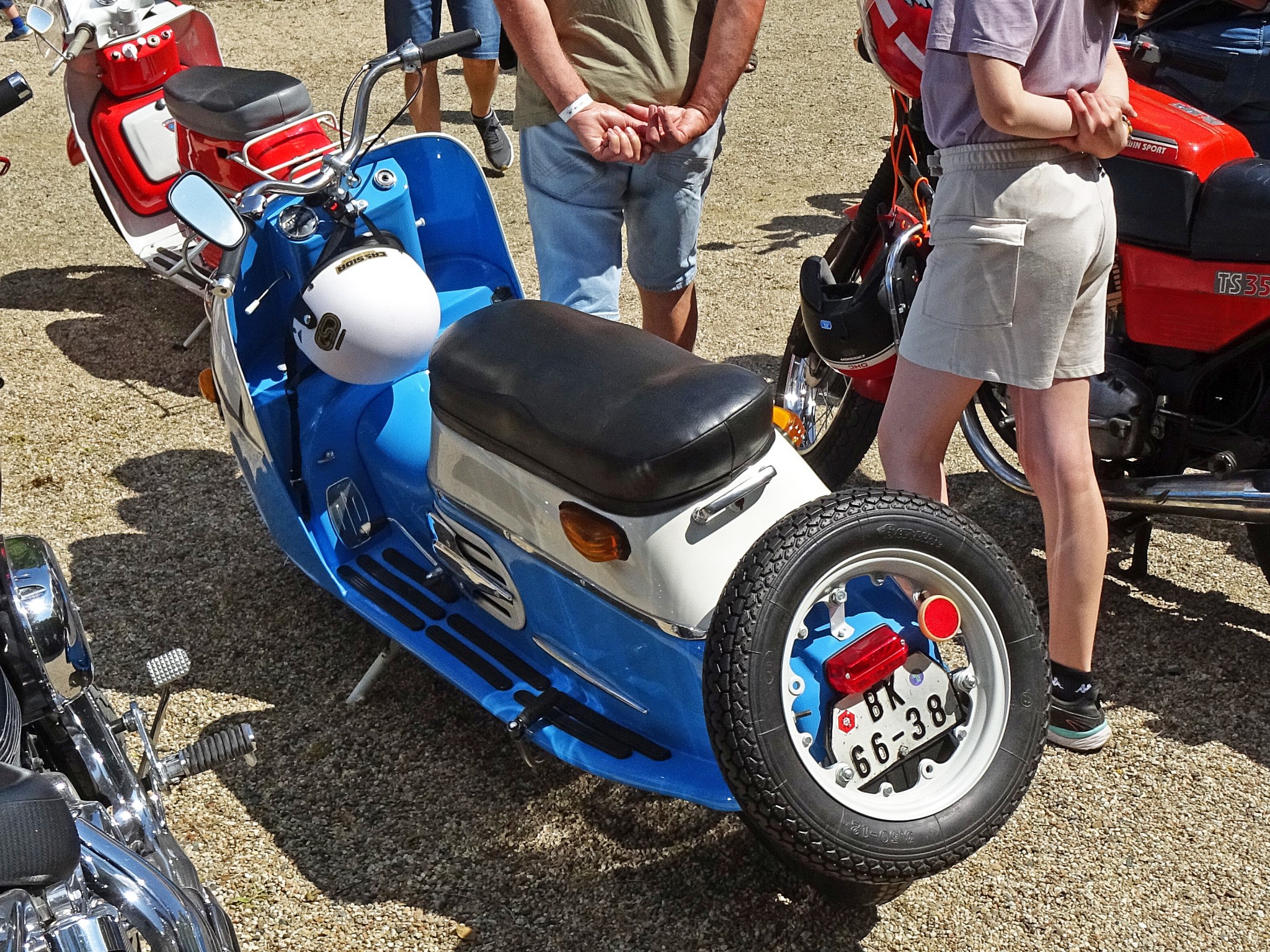 BK 66-38, ČZ Čezeta 