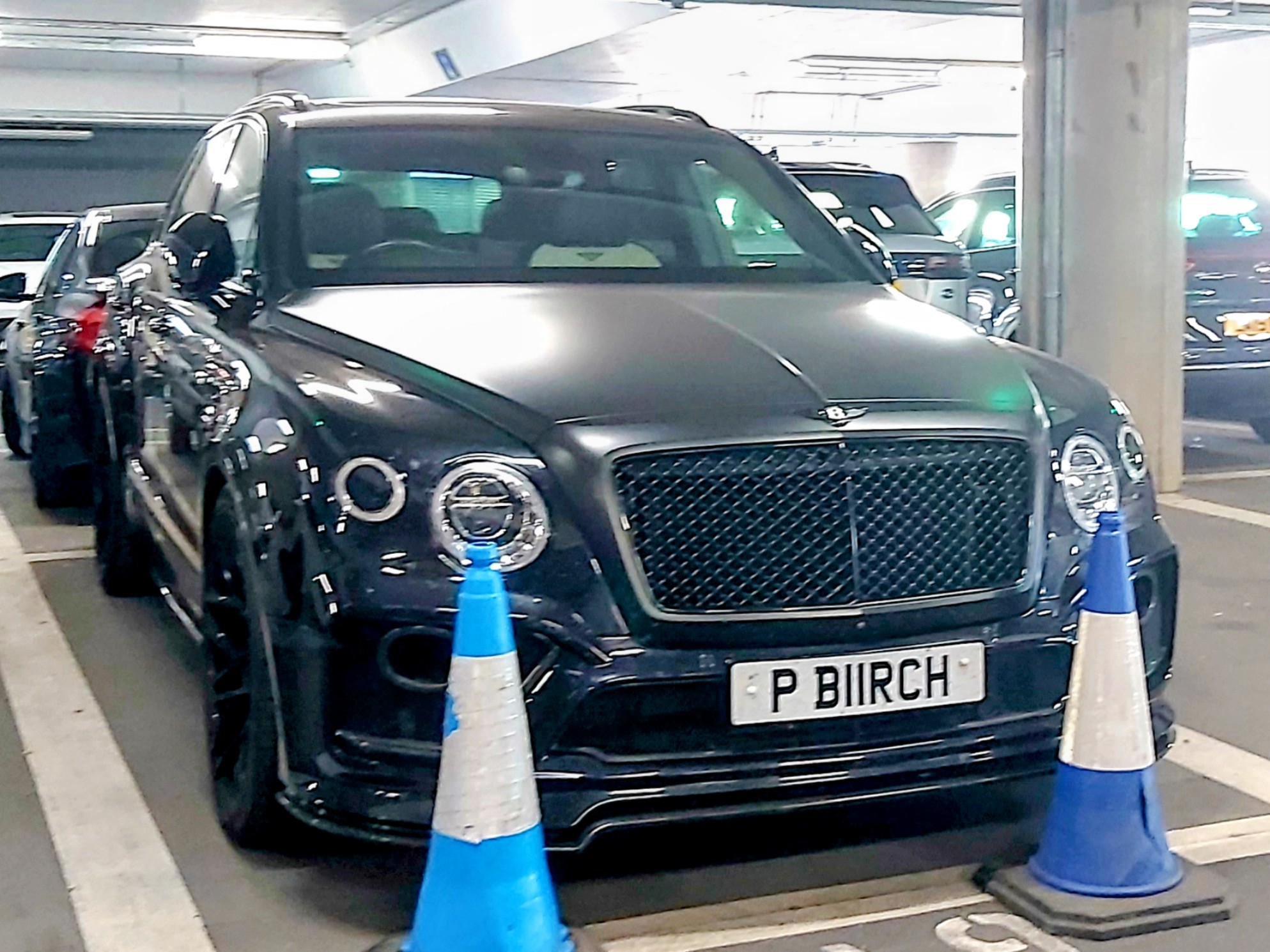PB11RCH, Bentley Bentayga 1st gen (PL71), 2016–2020