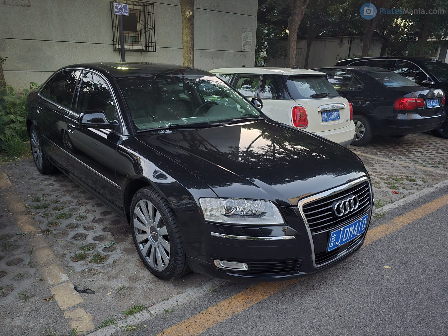 京J·DM410, Audi A8 2nd gen (D3/4E2/4E8), 2002–2010