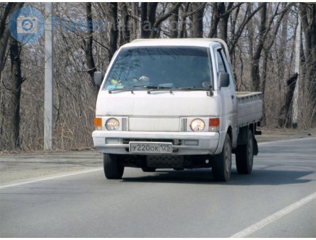 у220ок125, Nissan Vanette