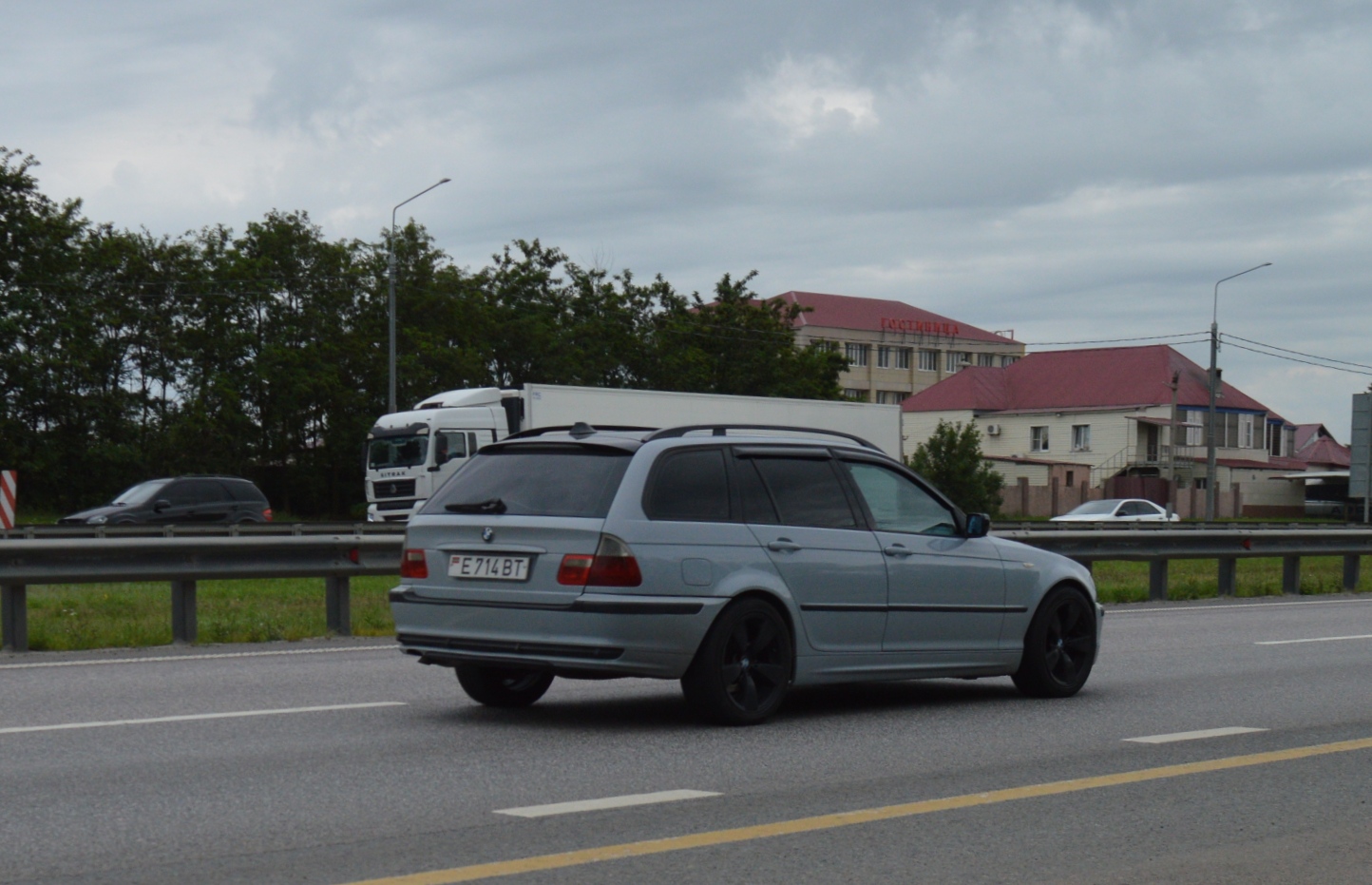 E 714 BT, BMW 3 Series 4th gen Touring (E46), 1999–2005