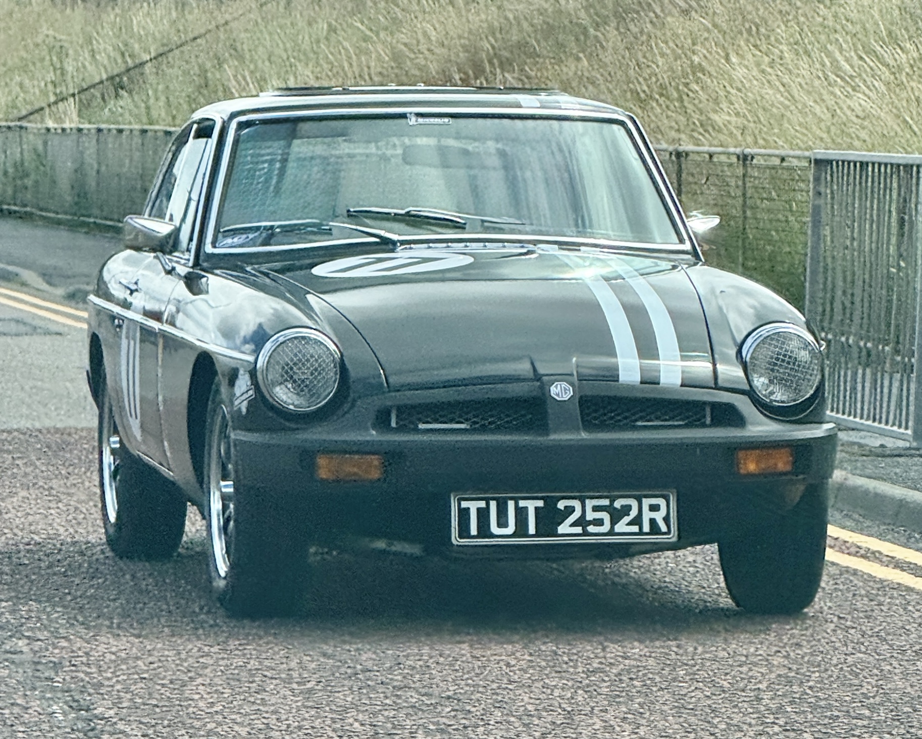 TUT252R, MG B 1st gen GT Coupé, 1965–1980