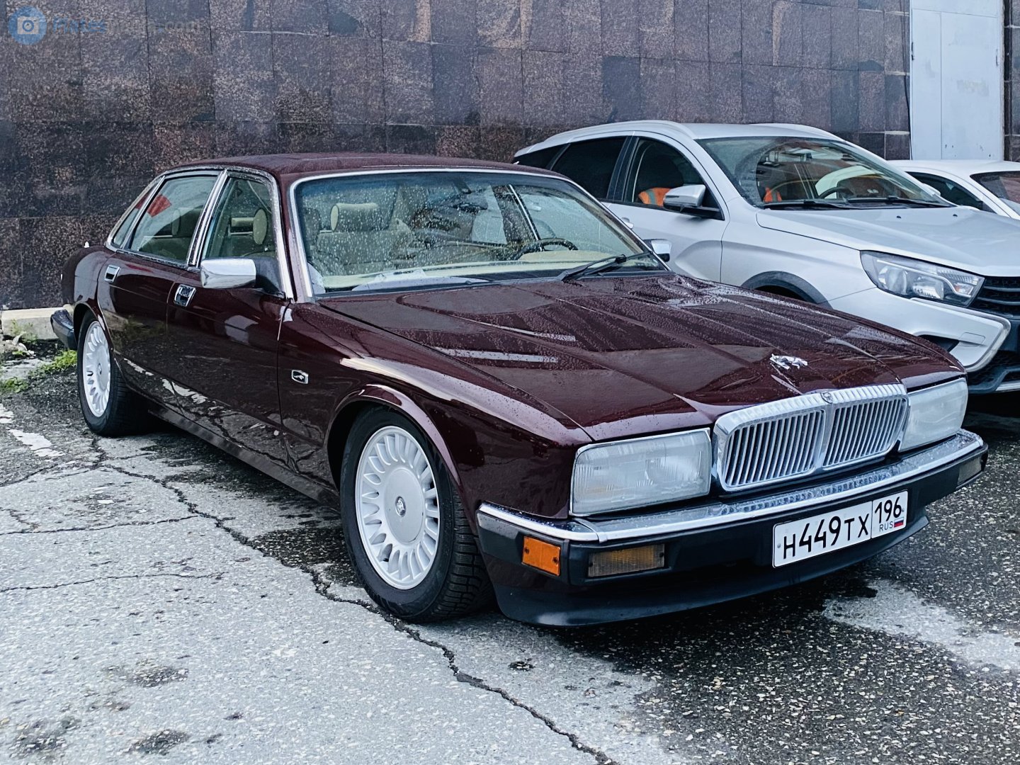 н 449 тх 196, Jaguar XJ 2nd gen (XJ40), 1986–1994