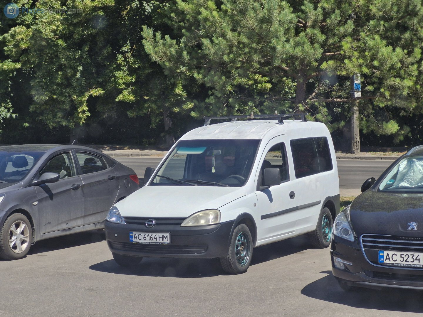 AC 6164 HM, Opel Combo 