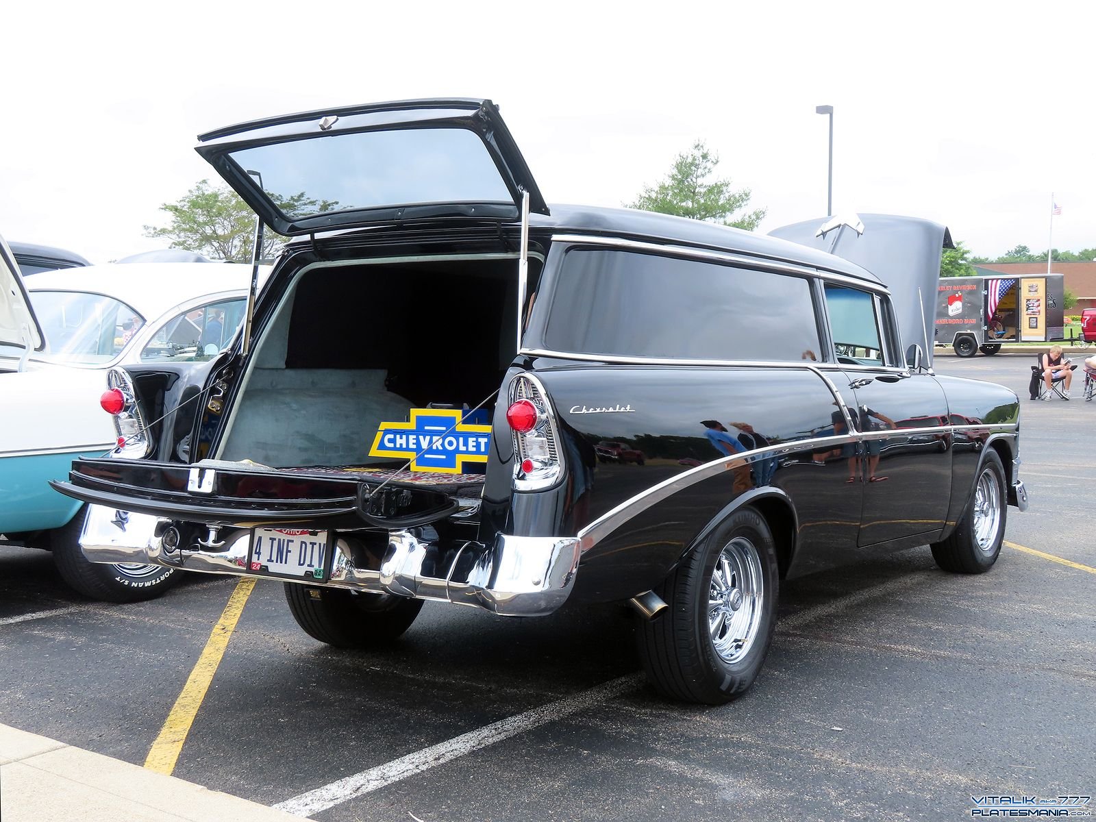 4 INF DIV, Chevrolet Nomad 1st gen 1956 (2429-1064; A-body), 1st facelift, 1955–1956