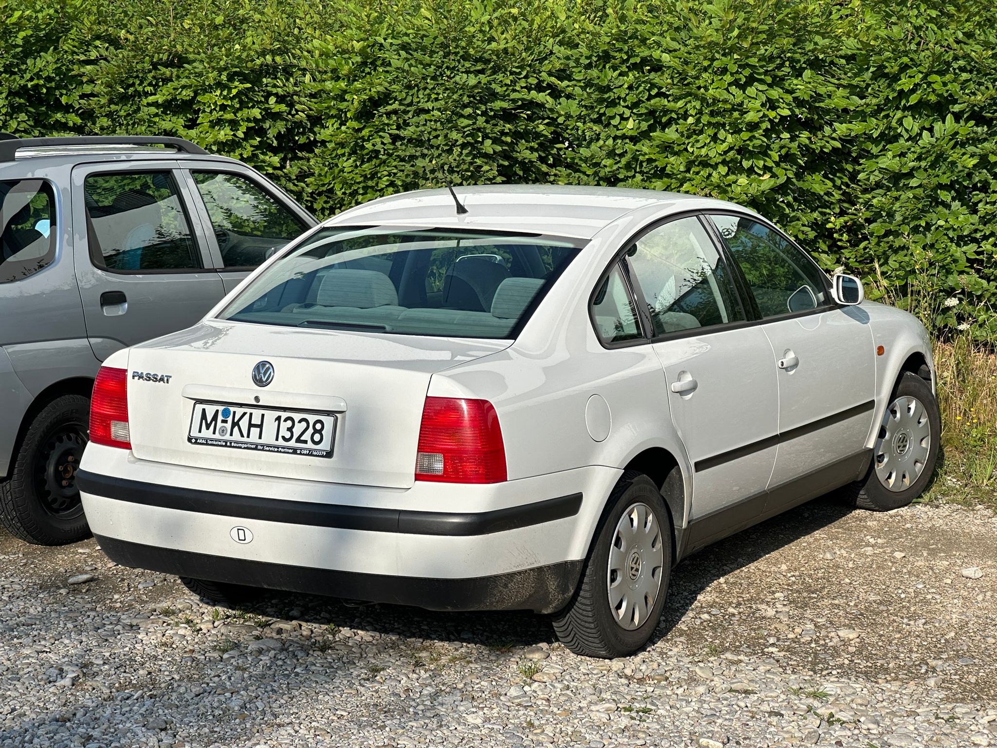 M KH 1328, Volkswagen Passat 5th gen Sedan (B5; 3B), 1996–2000