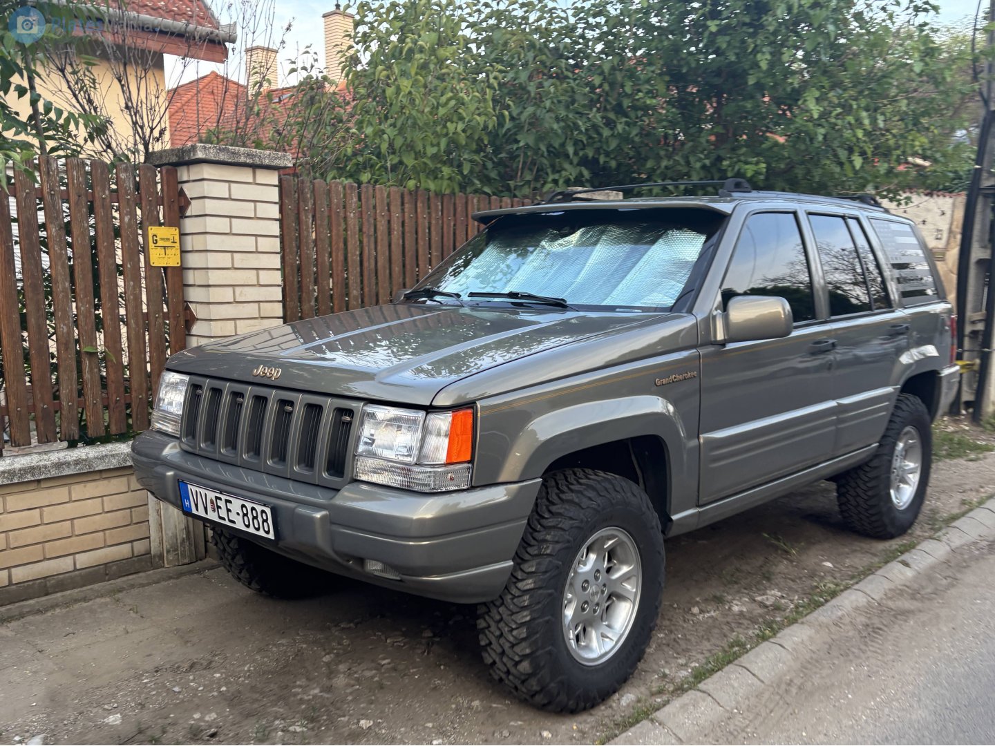 VV EE-888, Jeep Grand Cherokee 1st gen (ZJ), 1993–1998