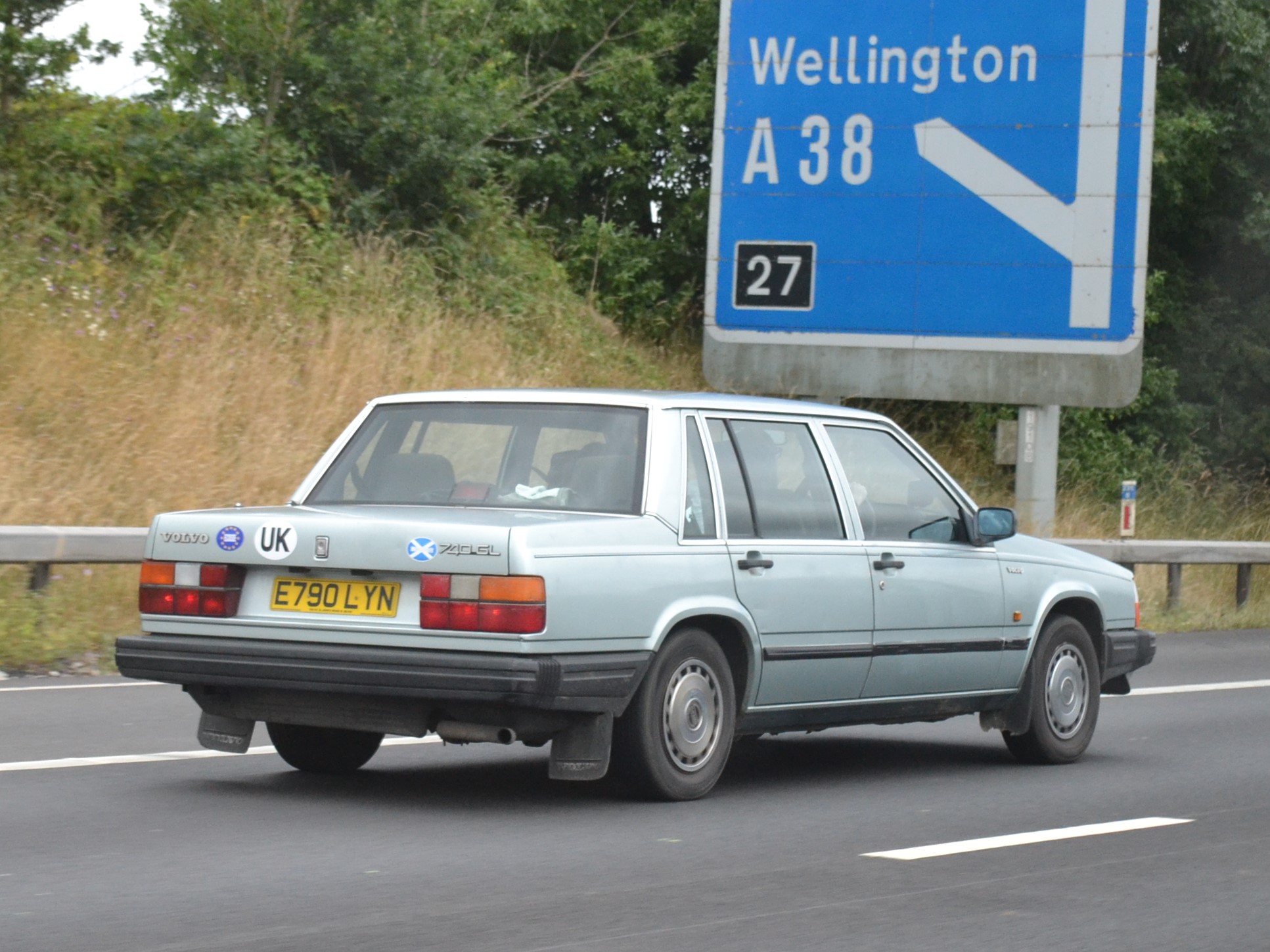 E790LYN, Volvo 740 1st gen Sedan (744), 1984–1989