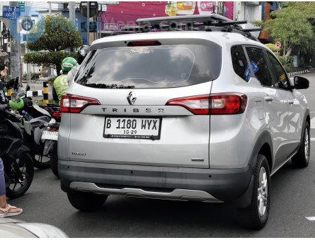 B 1180 WYX, Renault Triber