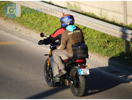 AI IF-854, Triumph Motorcycles Scrambler