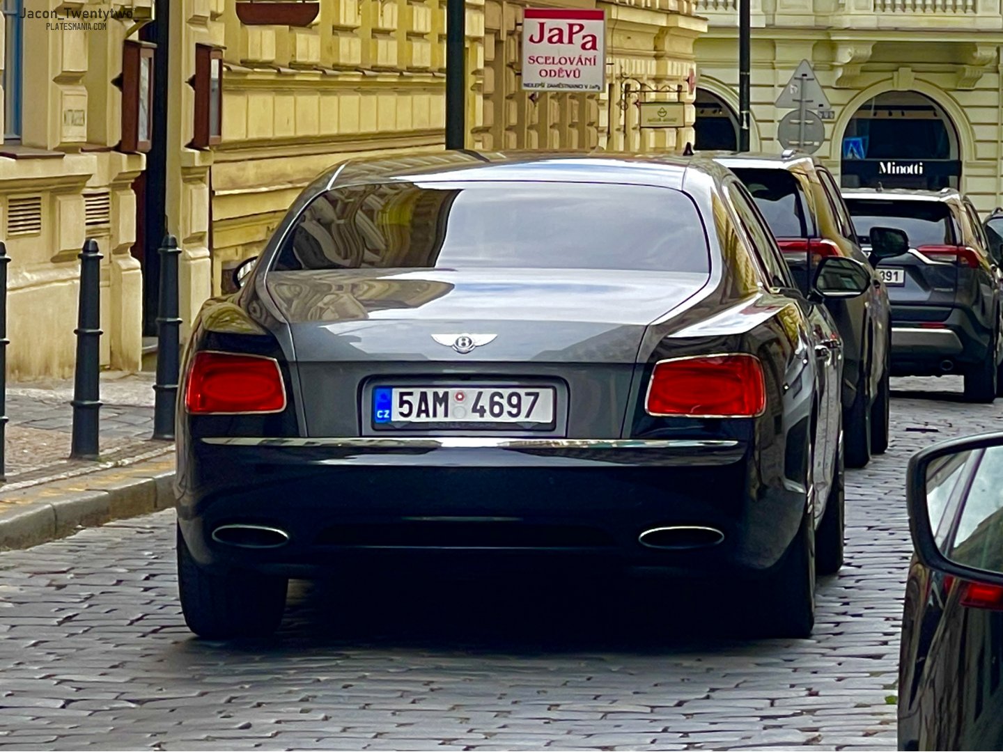 5AM 4697, Bentley Flying Spur 2nd gen (D1), 2013–2019