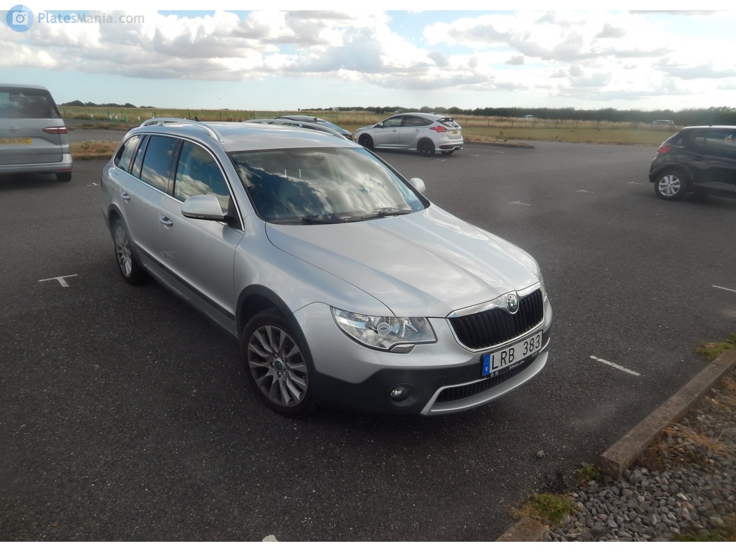 LRB 383, Skoda Superb 2nd gen Combi Outdoor (B6/3T5), 2012–2013