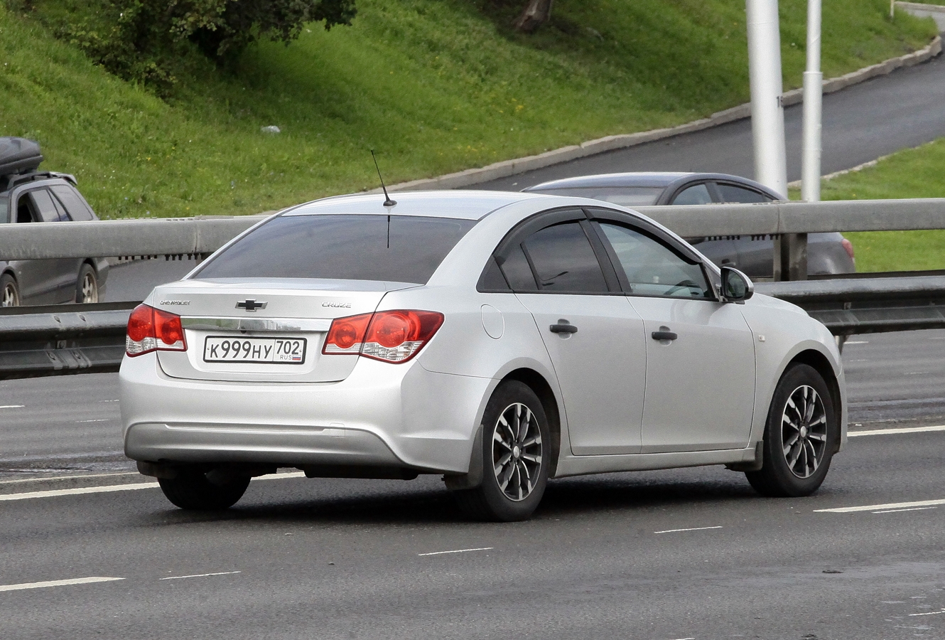 к 999 ну 702, Chevrolet Cruze 1st gen Sedan (J300), 2008–2016
