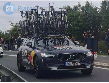 RO RD 527, Volvo V90