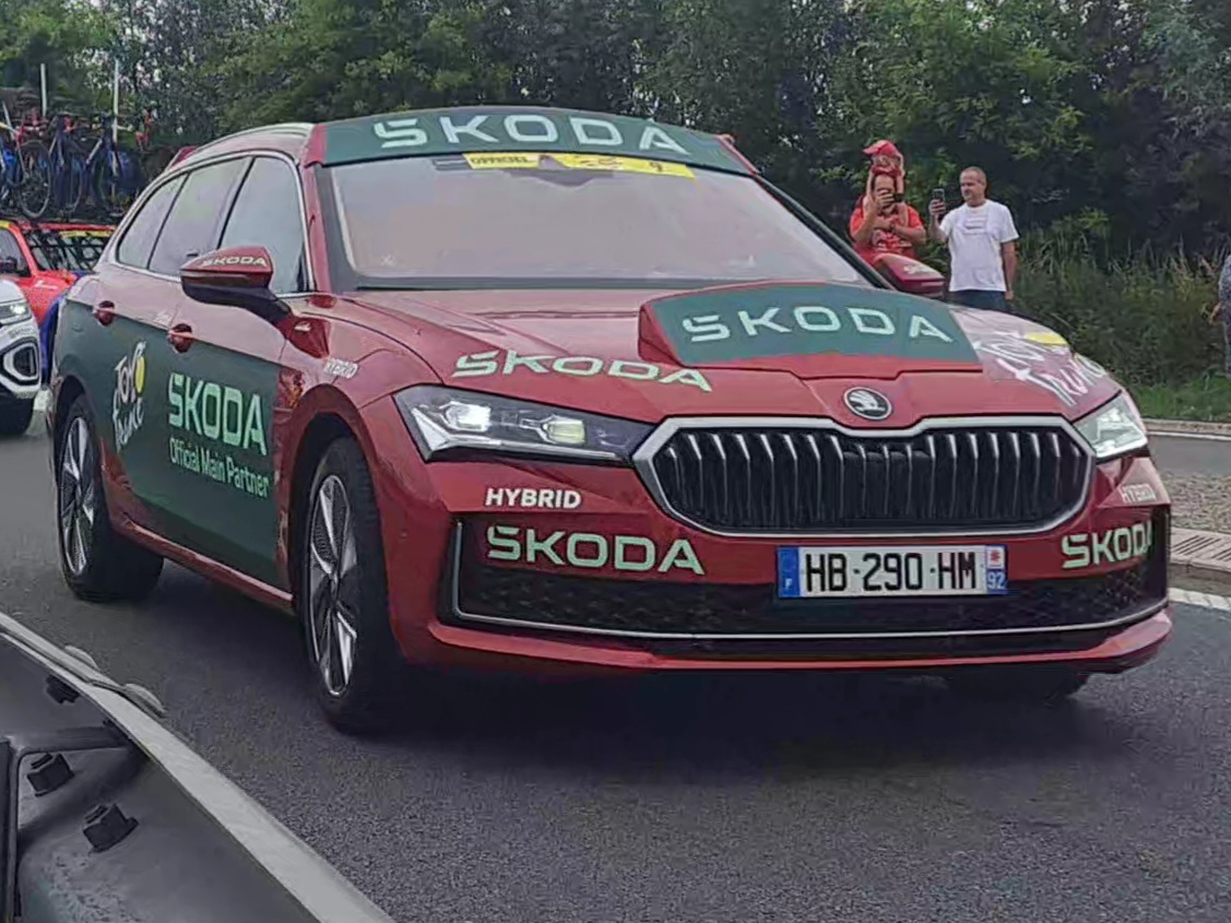 HB-290-HM, Skoda Superb 4th gen Combi (B9/3Y5), 2023–