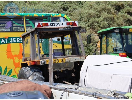 J32058, Renault 100-Series