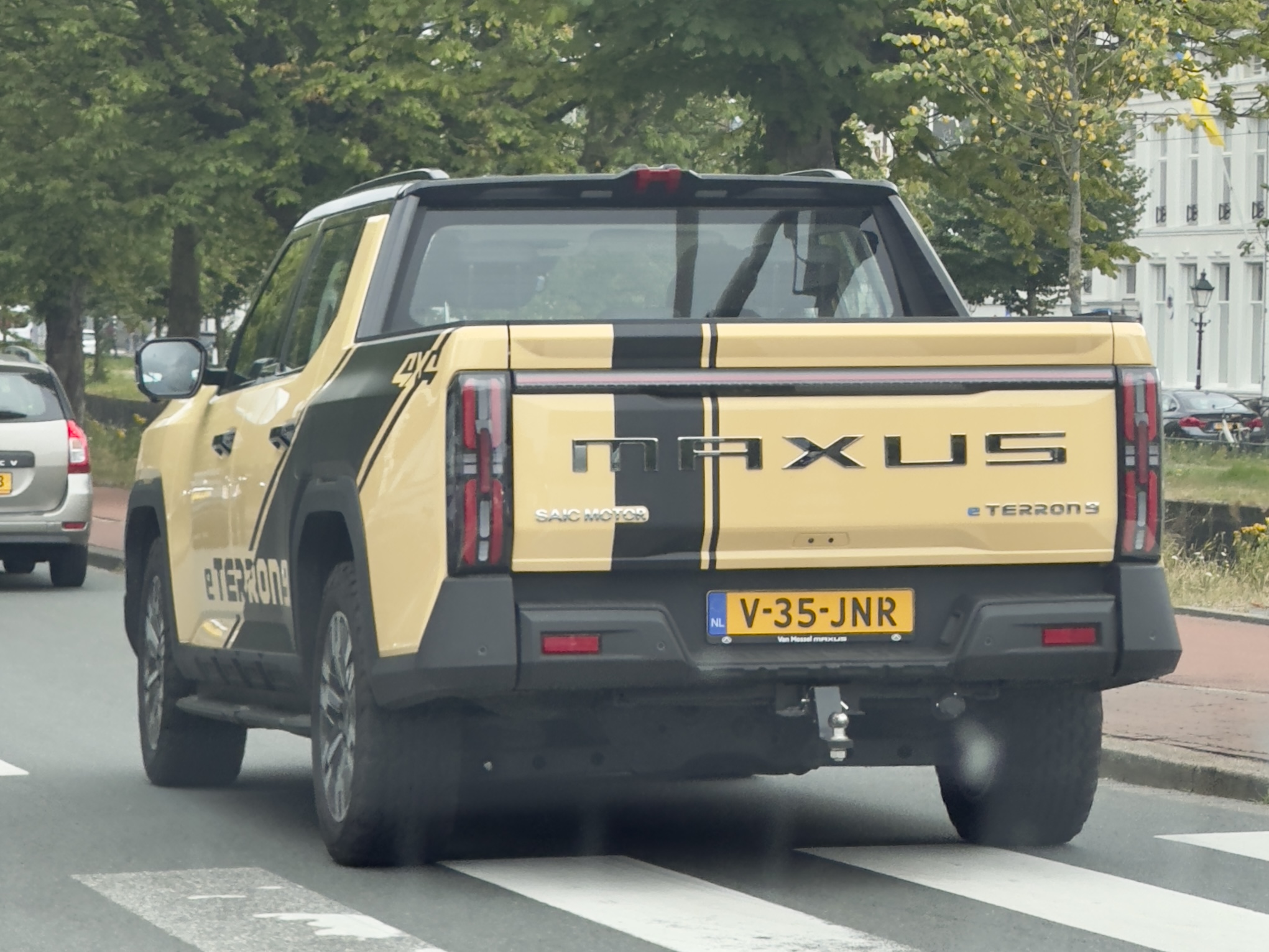 V-35-JNR, Maxus eTerron 9 