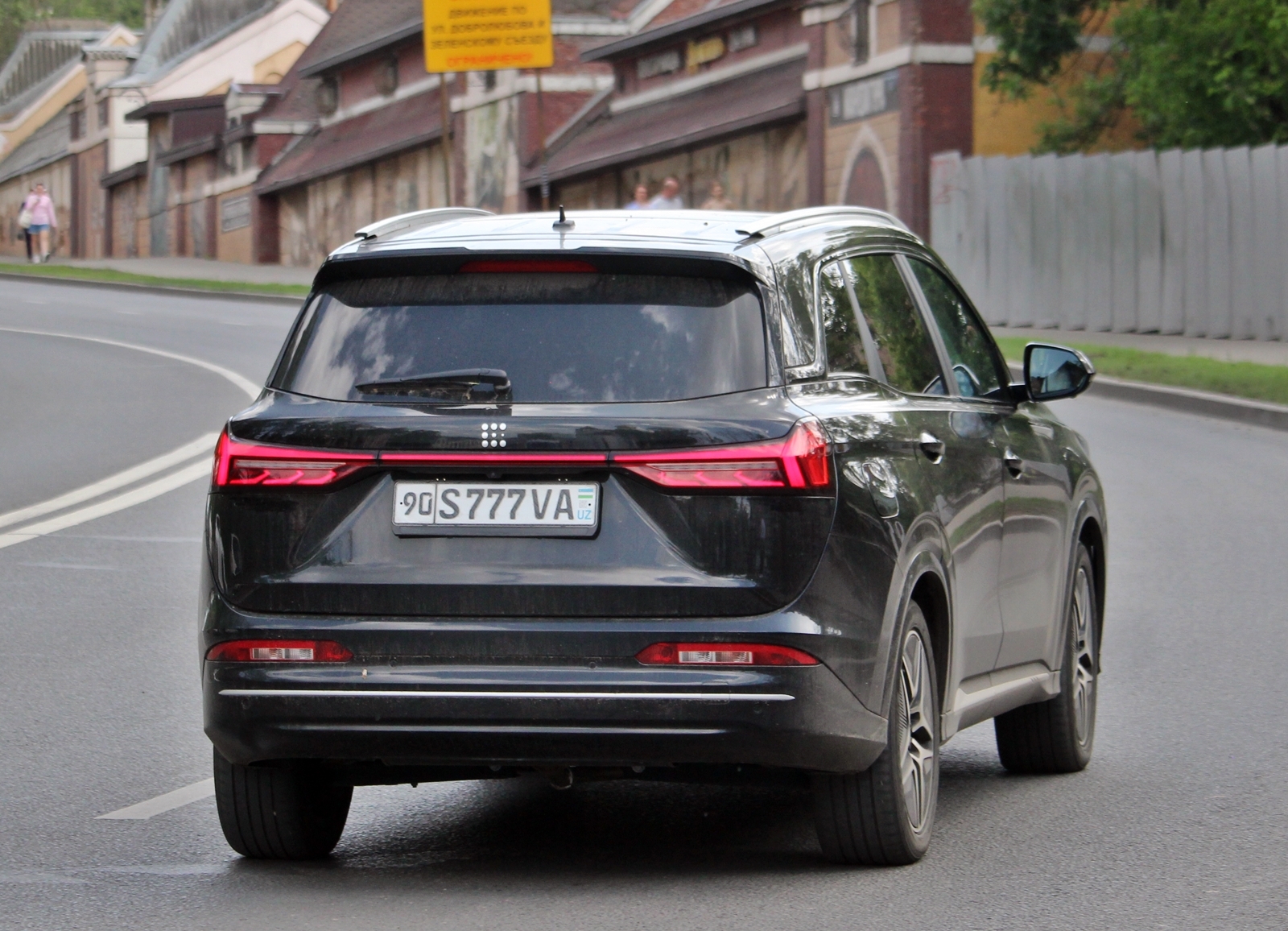 90 S 777 VA, Fengon (Fengguang) E5 