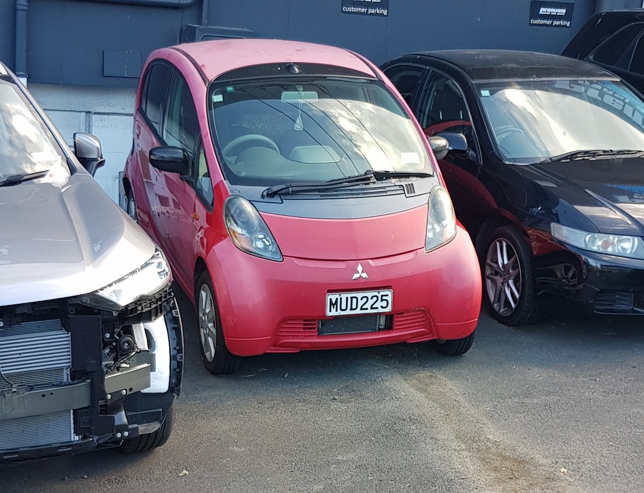 MUD225, Mitsubishi i 