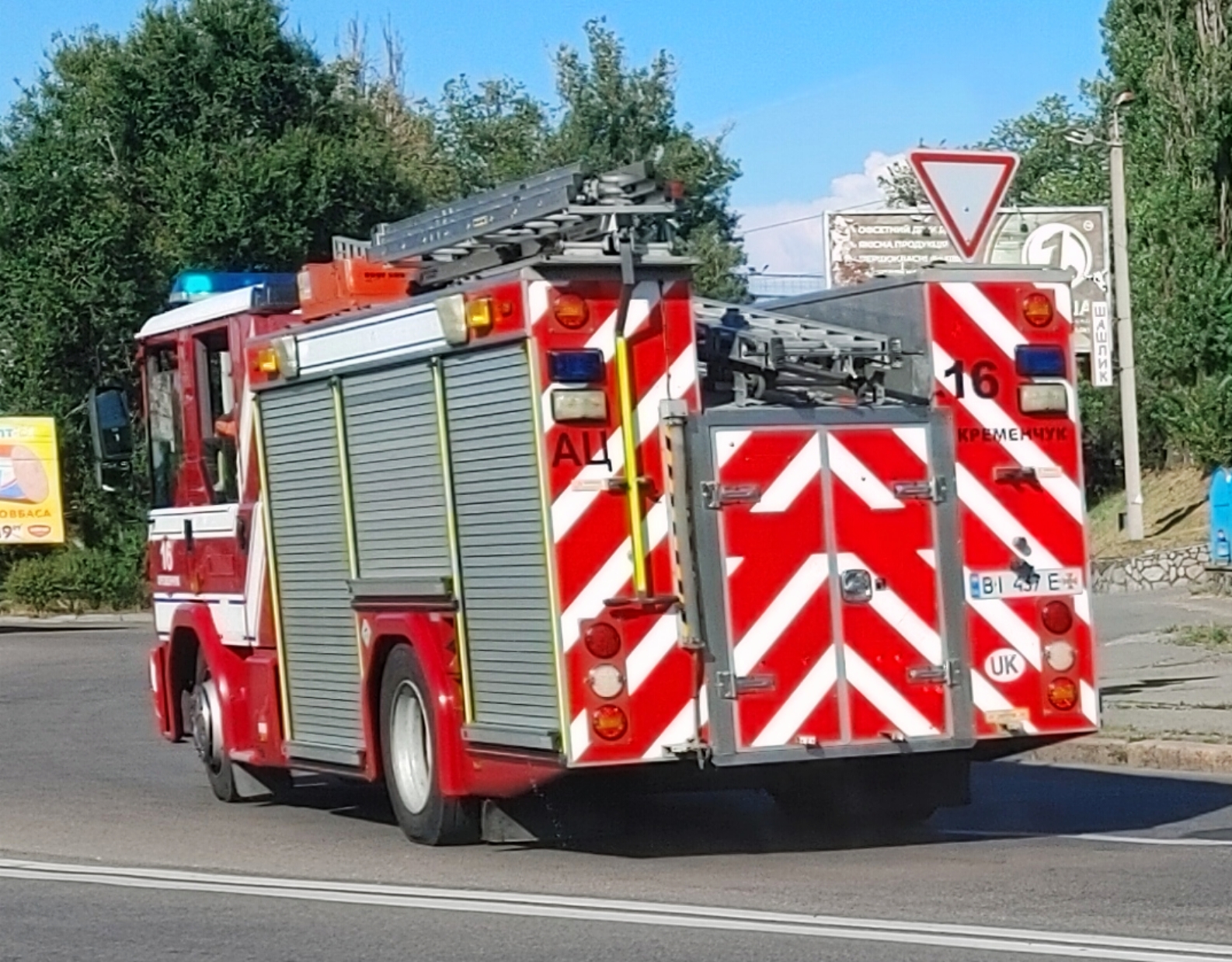 BI 437 E, Dennis Sabre 