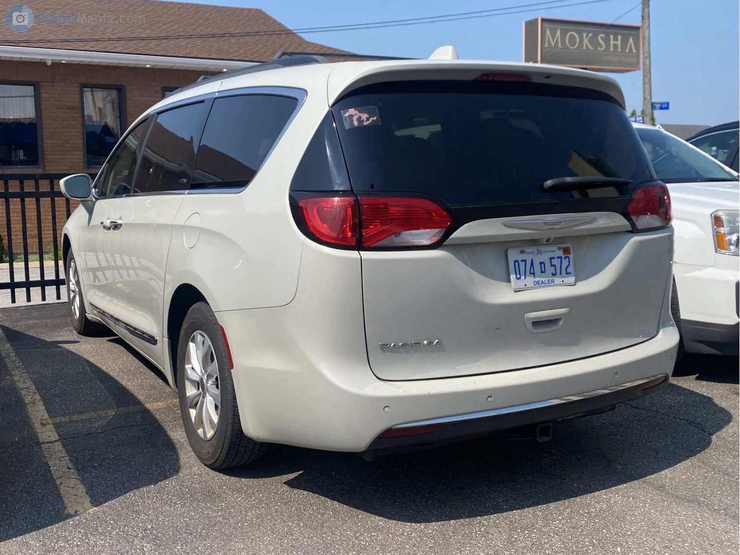 074D572, Chrysler Pacifica 2nd gen Minivan (RU), 2016–2020