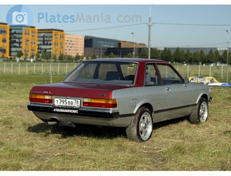 т795вв78, Ford Granada