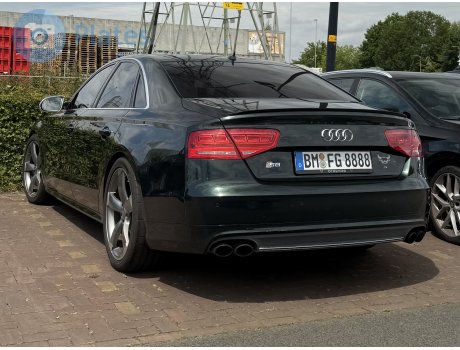 BM FG 8888, Audi S8