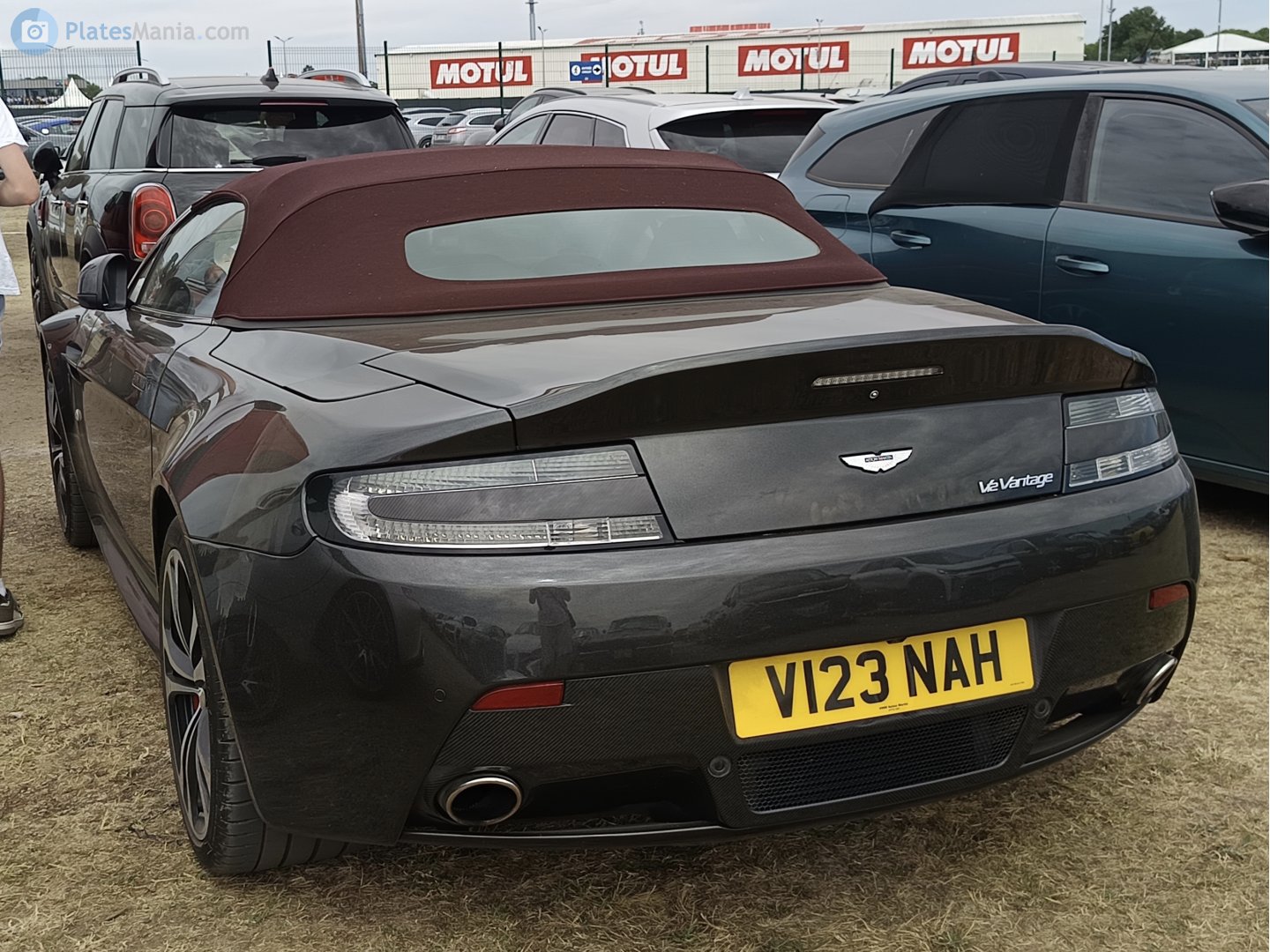 V123NAH, Aston Martin V12 Vantage 
