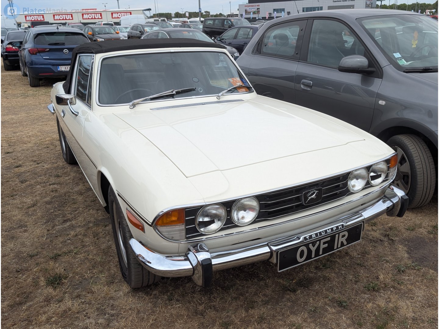 OYF1R, Triumph Stag 