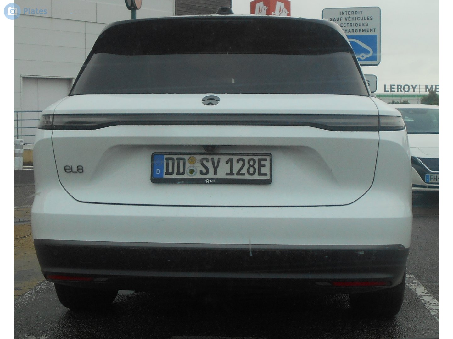 DD SY 128 E, NIO EL8 