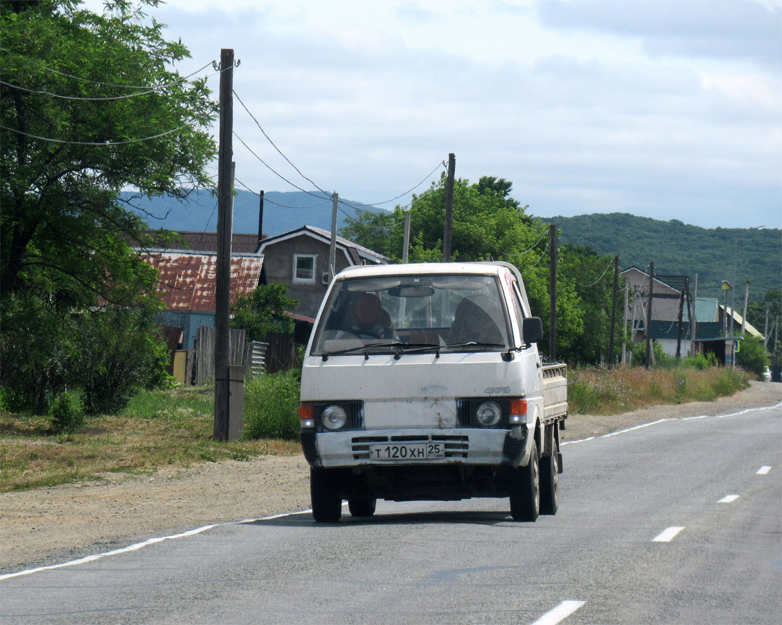 т 120 хн 25, Nissan Vanette 2nd gen Truck (C22), 1988–1993