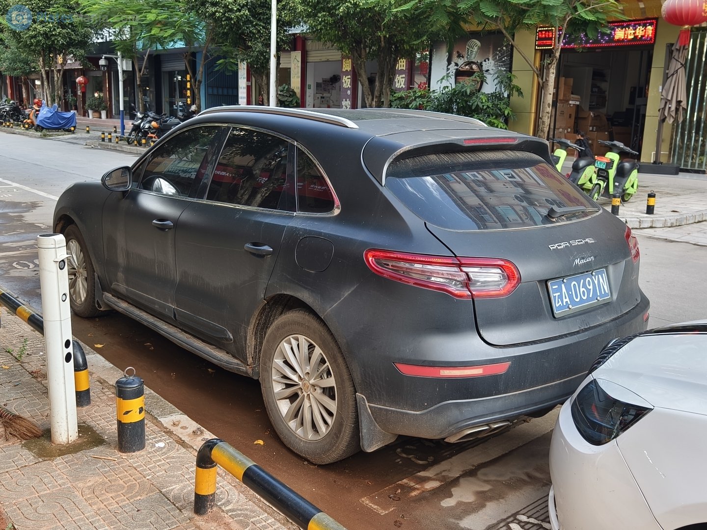 云A·069YN, Zotye SR9 