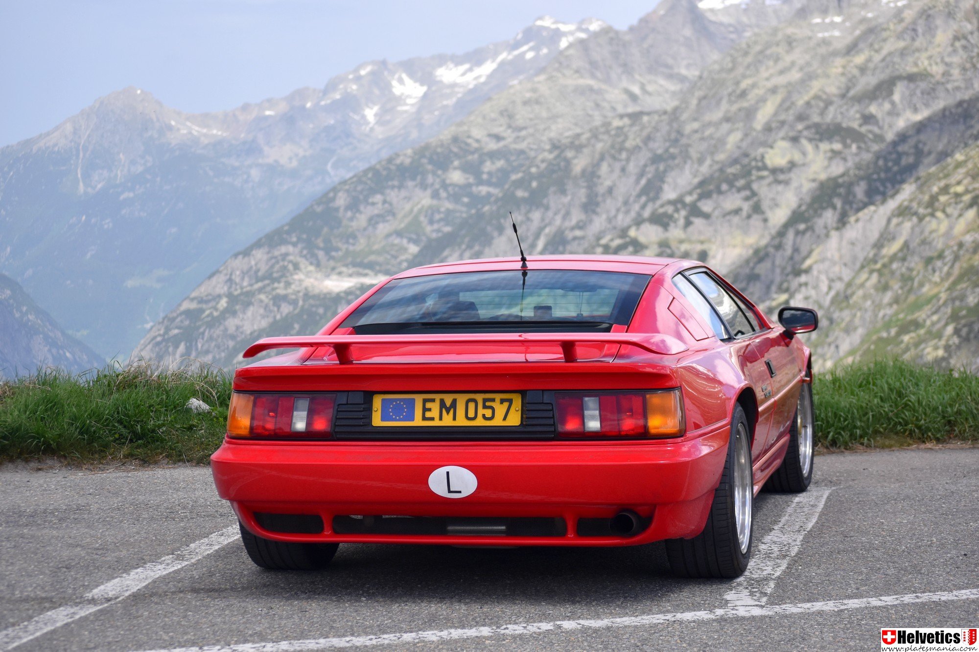 EM 057, Lotus Esprit 