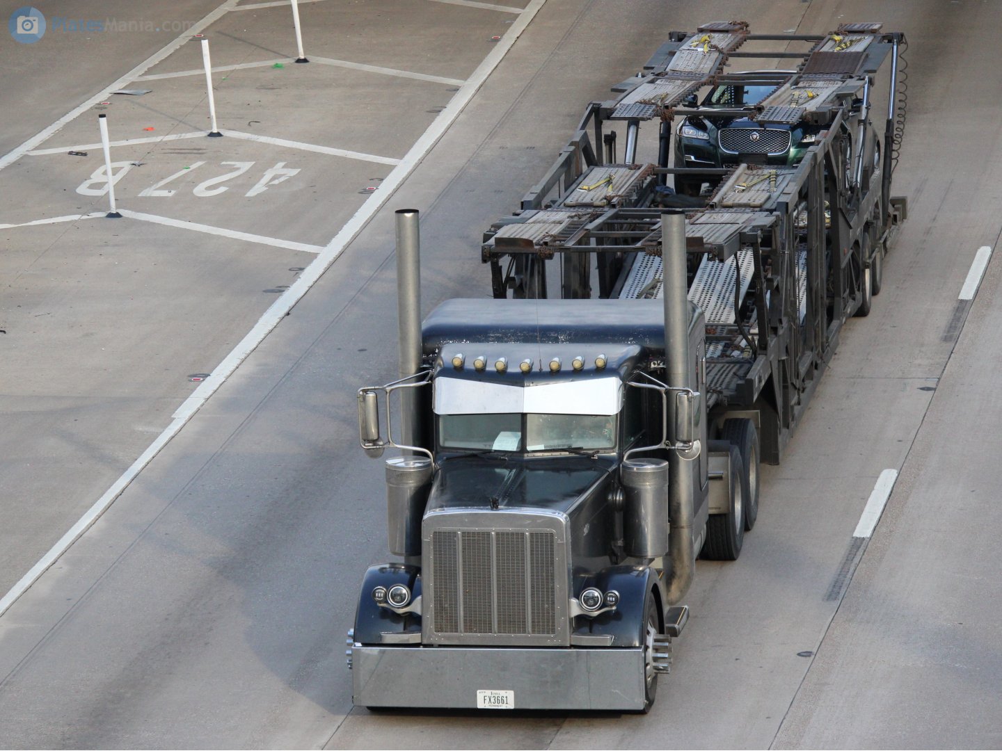 FX 3661, Peterbilt 379 