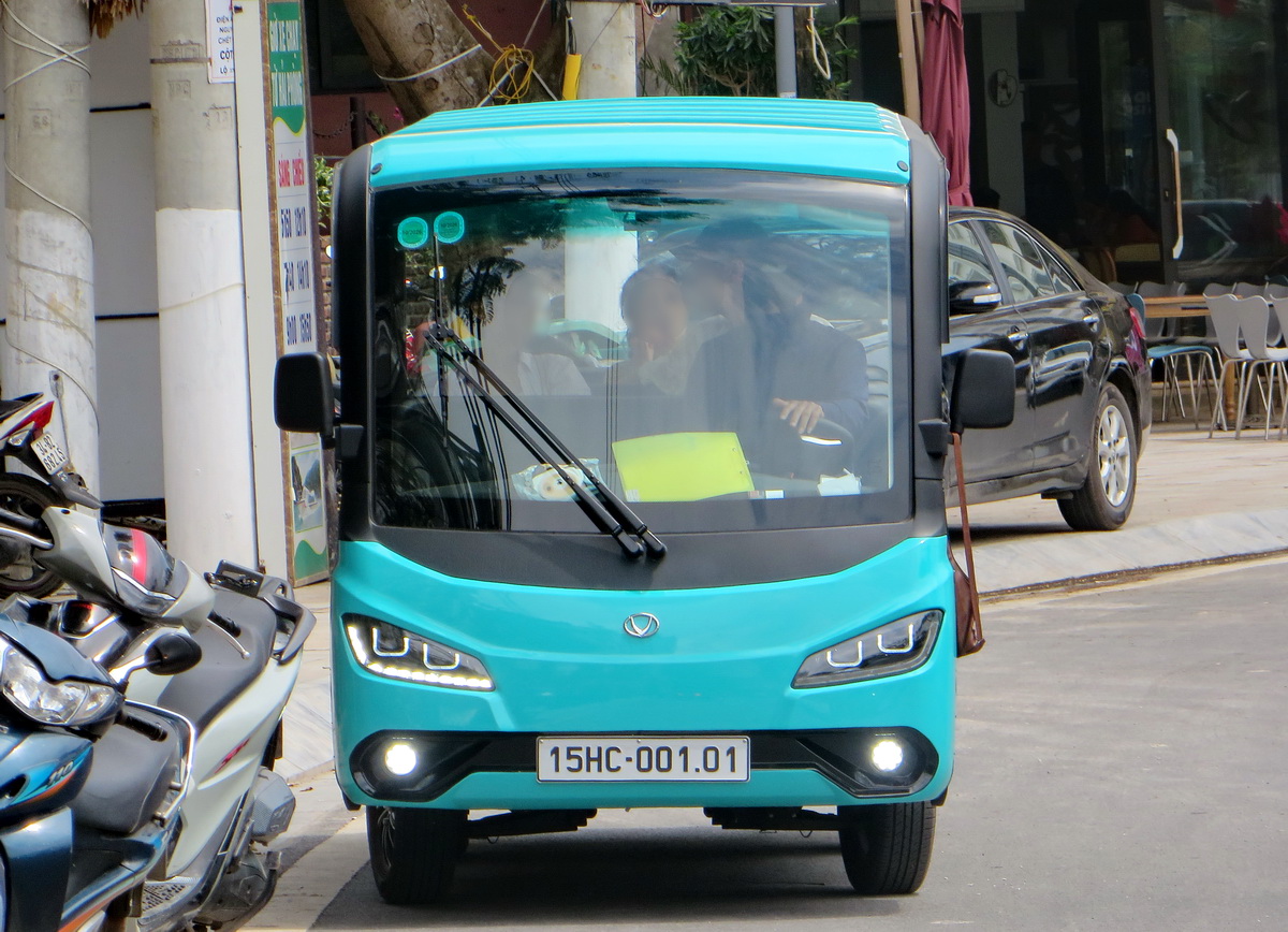 15HC-001.01, LVTong Shuttle Bus 
