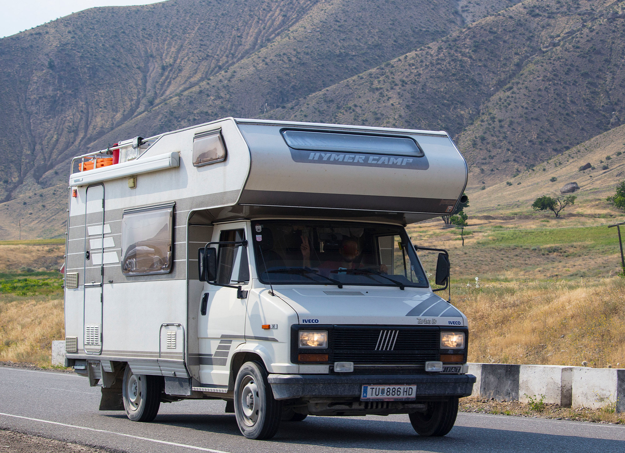 TU 886 HD, Hymer Camp 