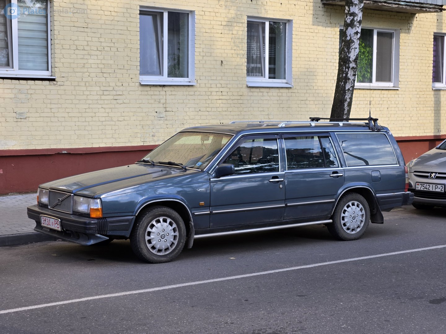 3134 PB, Volvo 740 1st gen Wagon (745), 1985–1989
