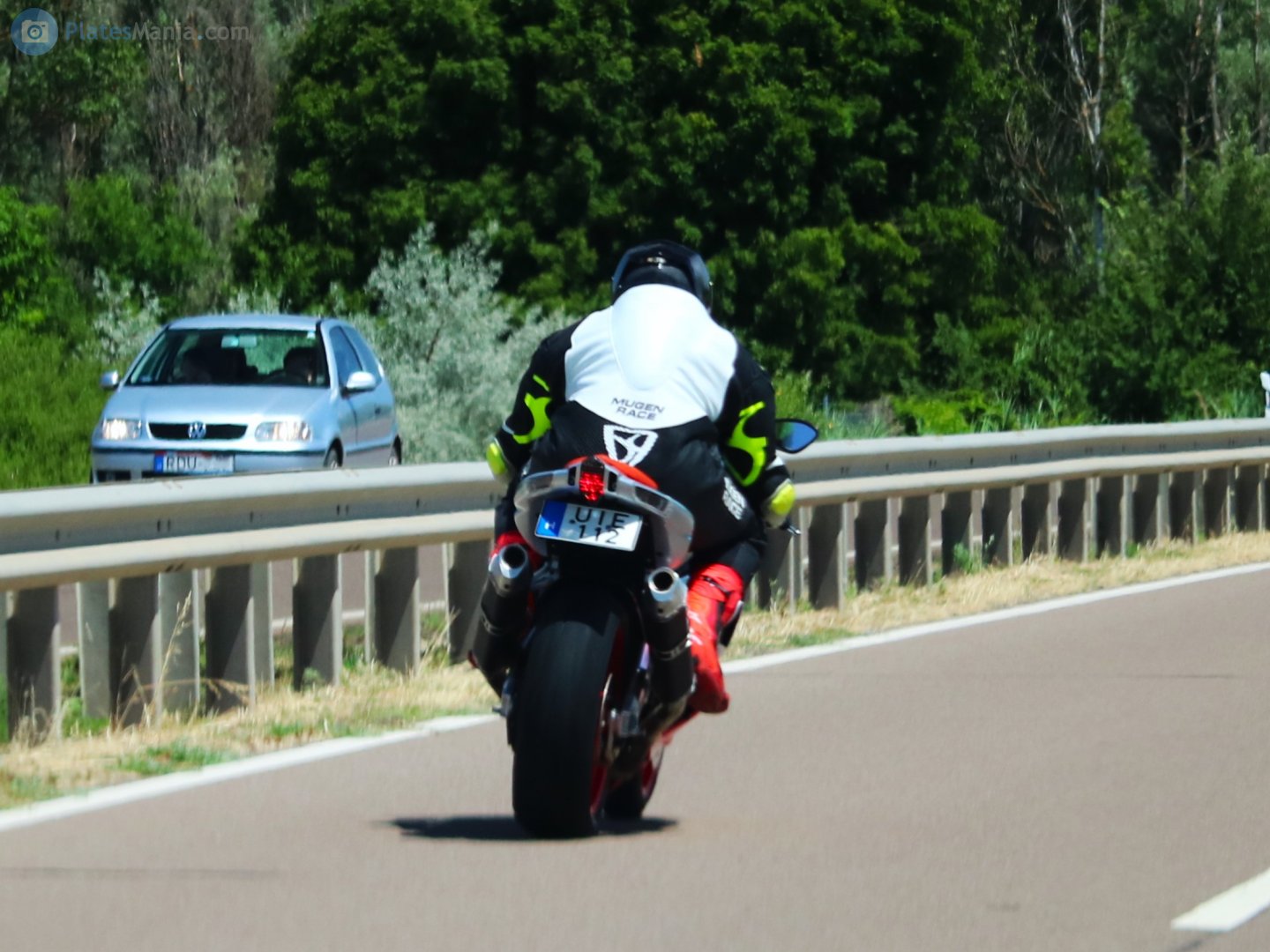 UIE-112, Aprilia RSV 2nd gen RSV1000R, 2004–2010