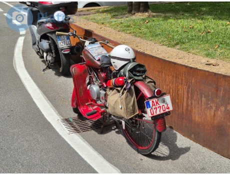 AK 07704, Moto Guzzi Lodola