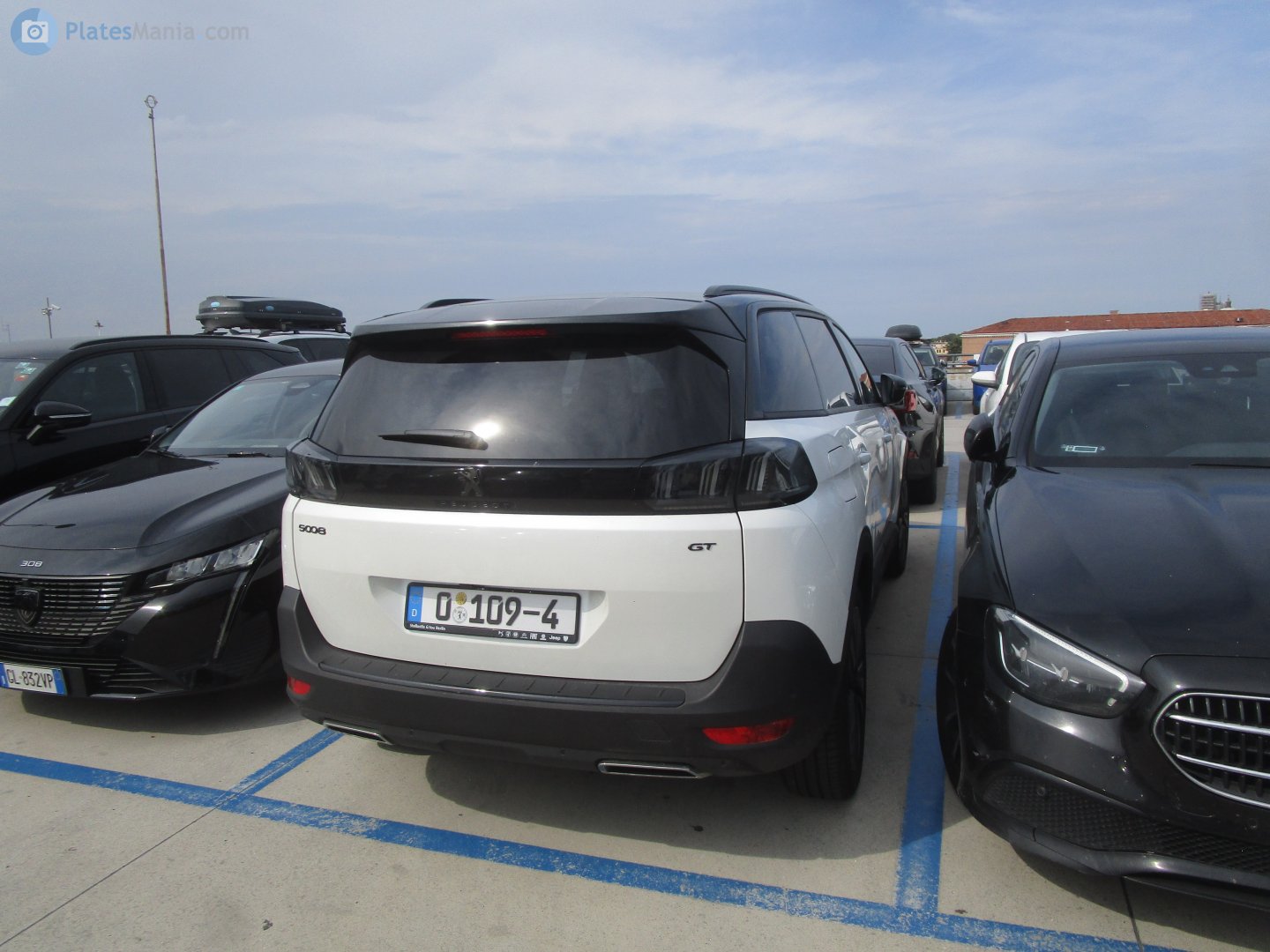 0 109-4, Peugeot 5008 