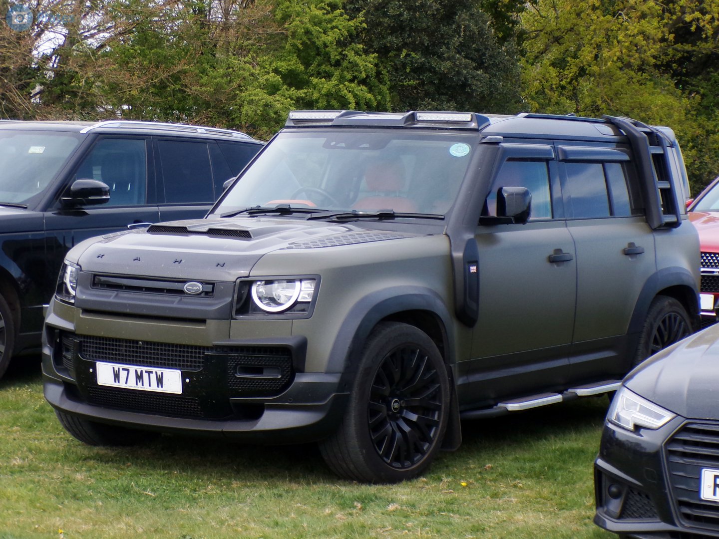 W7MTW, Land Rover Defender 2nd gen 110