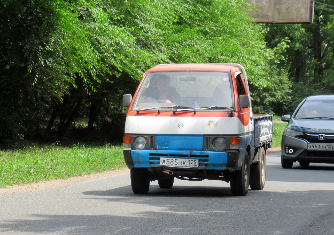 а 585 нк 125, Nissan Vanette 2nd gen Truck (C22), 1988–1993