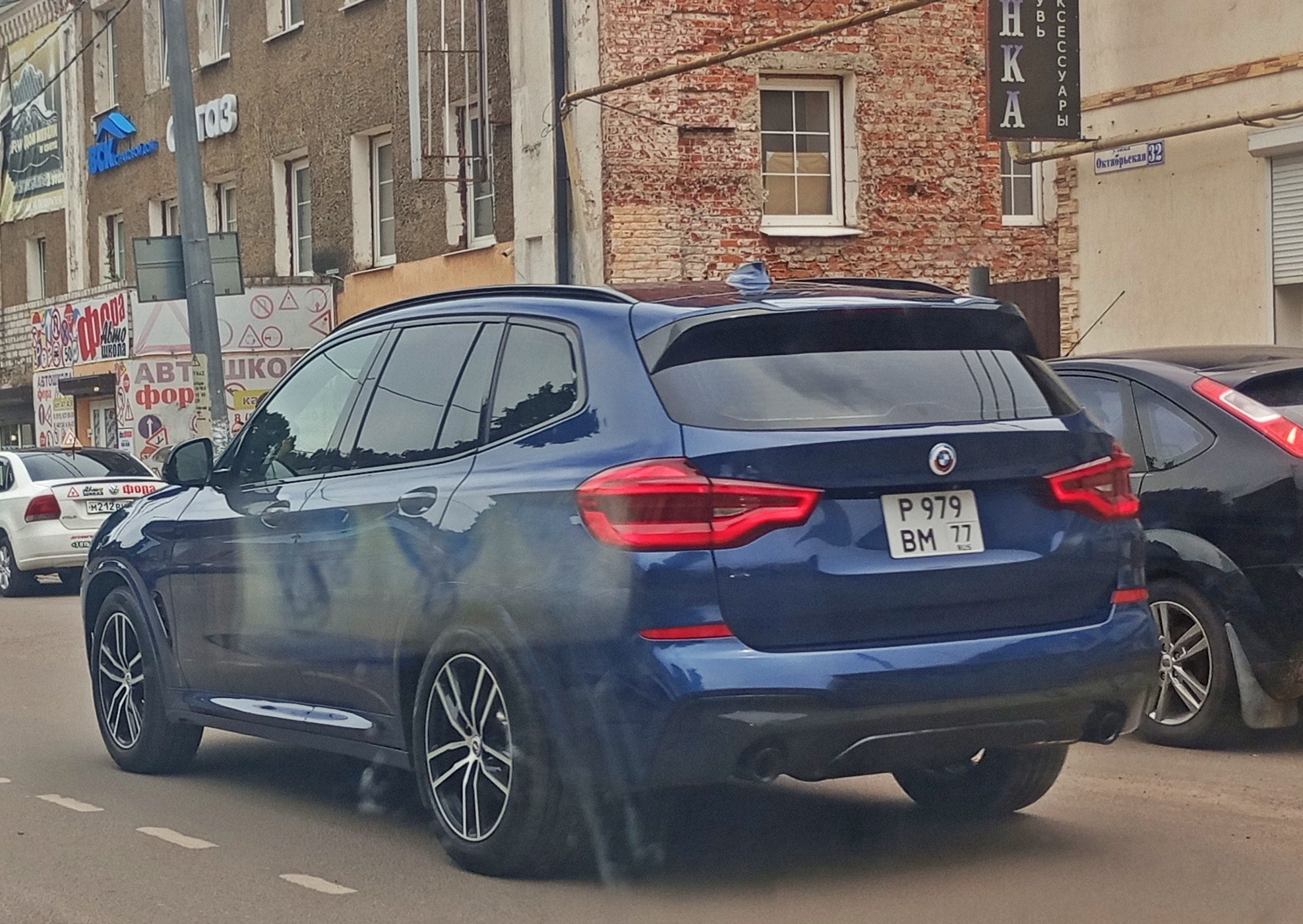 р 979 вм 77, BMW X3 
