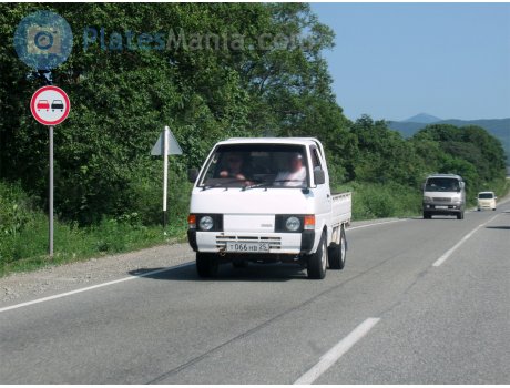 т066нв25, Nissan Vanette